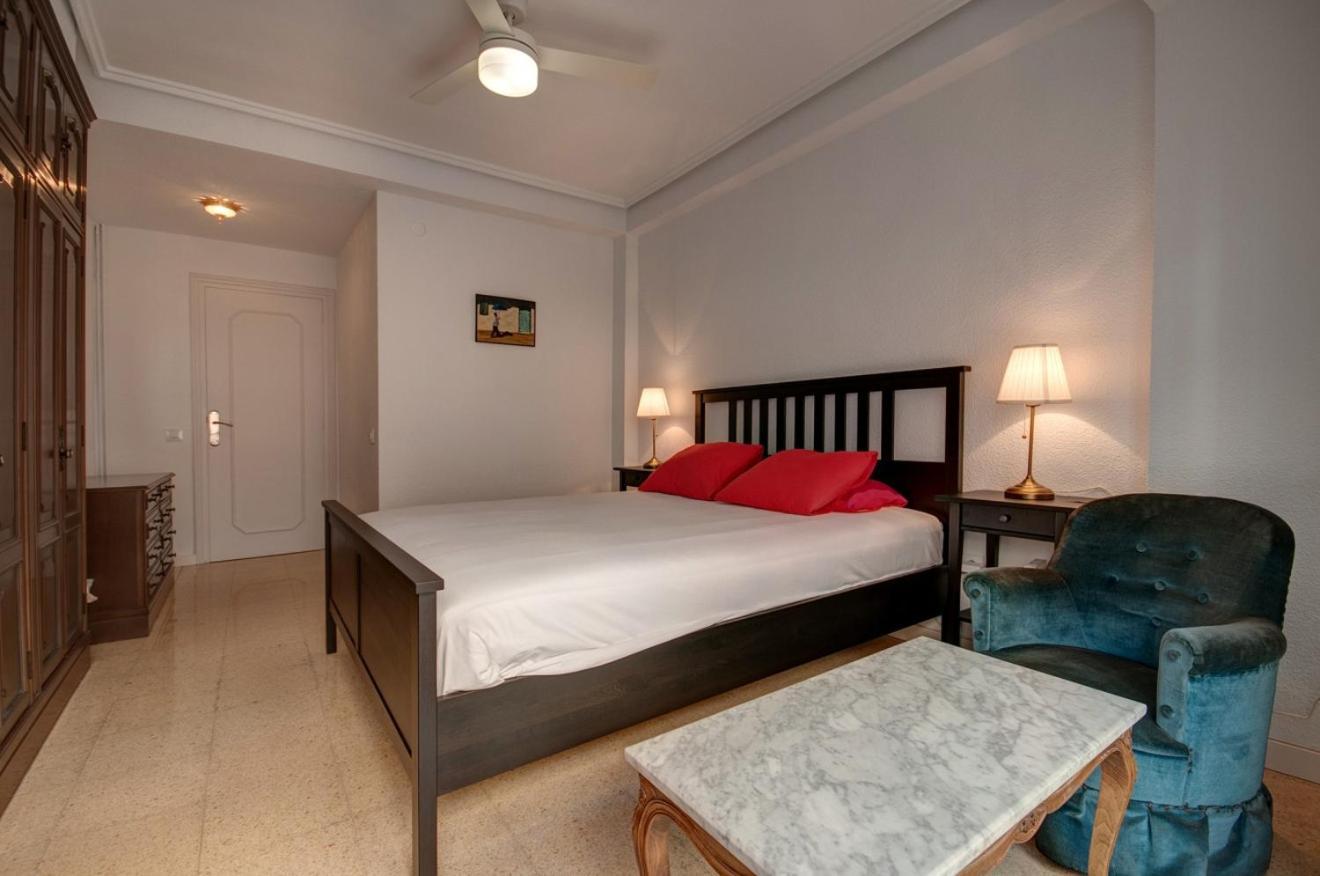 Beds & Breaks Ferrero Apartment Valencia Bagian luar foto