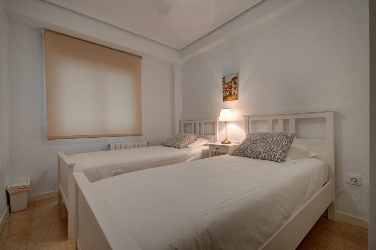 Beds & Breaks Ferrero Apartment Valencia Bagian luar foto