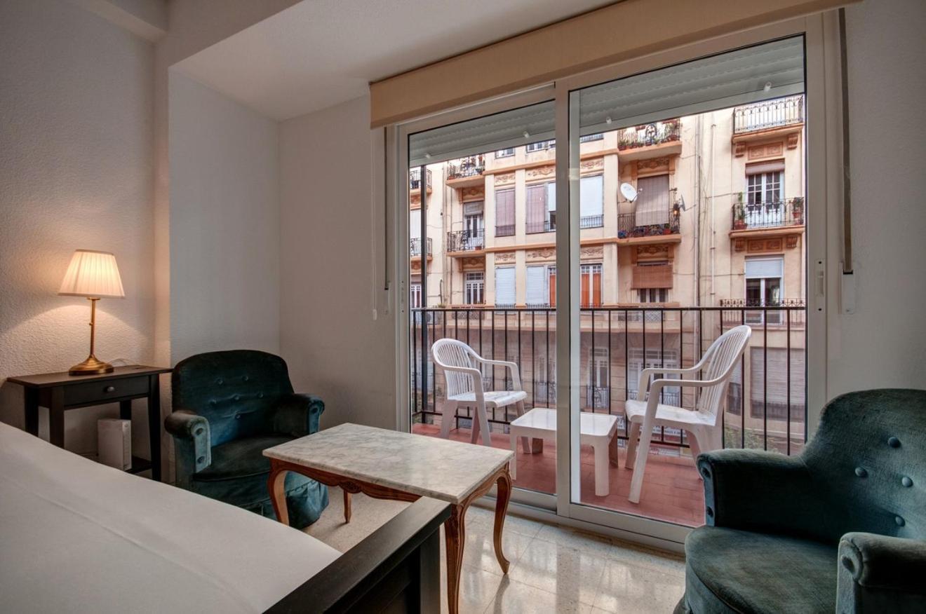 Beds & Breaks Ferrero Apartment Valencia Bagian luar foto